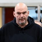 United Airlines says it will boot passengers who refuse to use headphones on planes